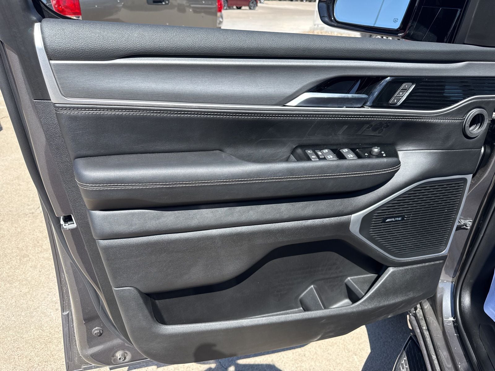 2026 Jeep Grand Wagoneer GRAND WAGONEER L LIMITED ALTITUDE 4X4