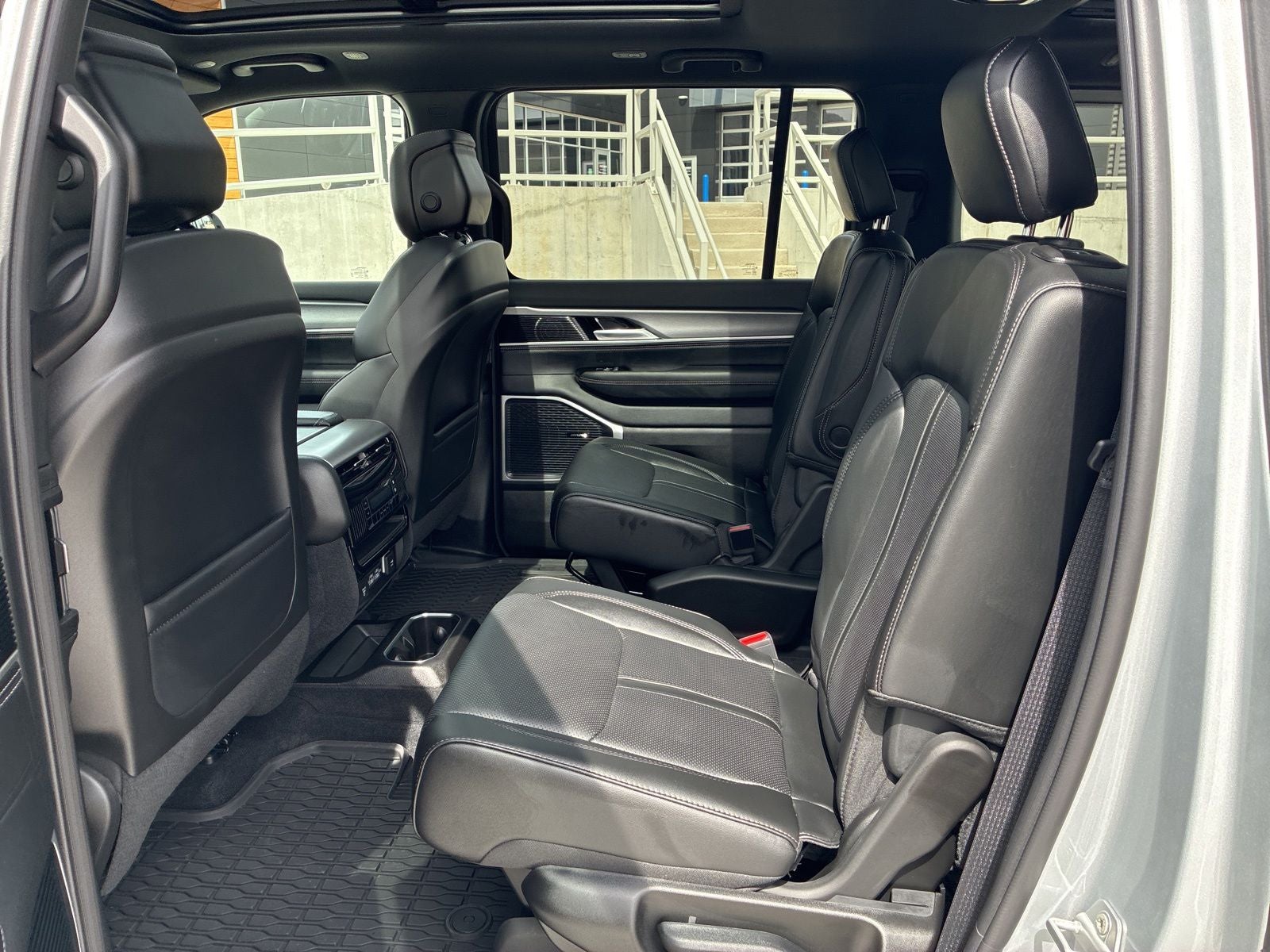 2026 Jeep Grand Wagoneer GRAND WAGONEER UPLAND 4X4