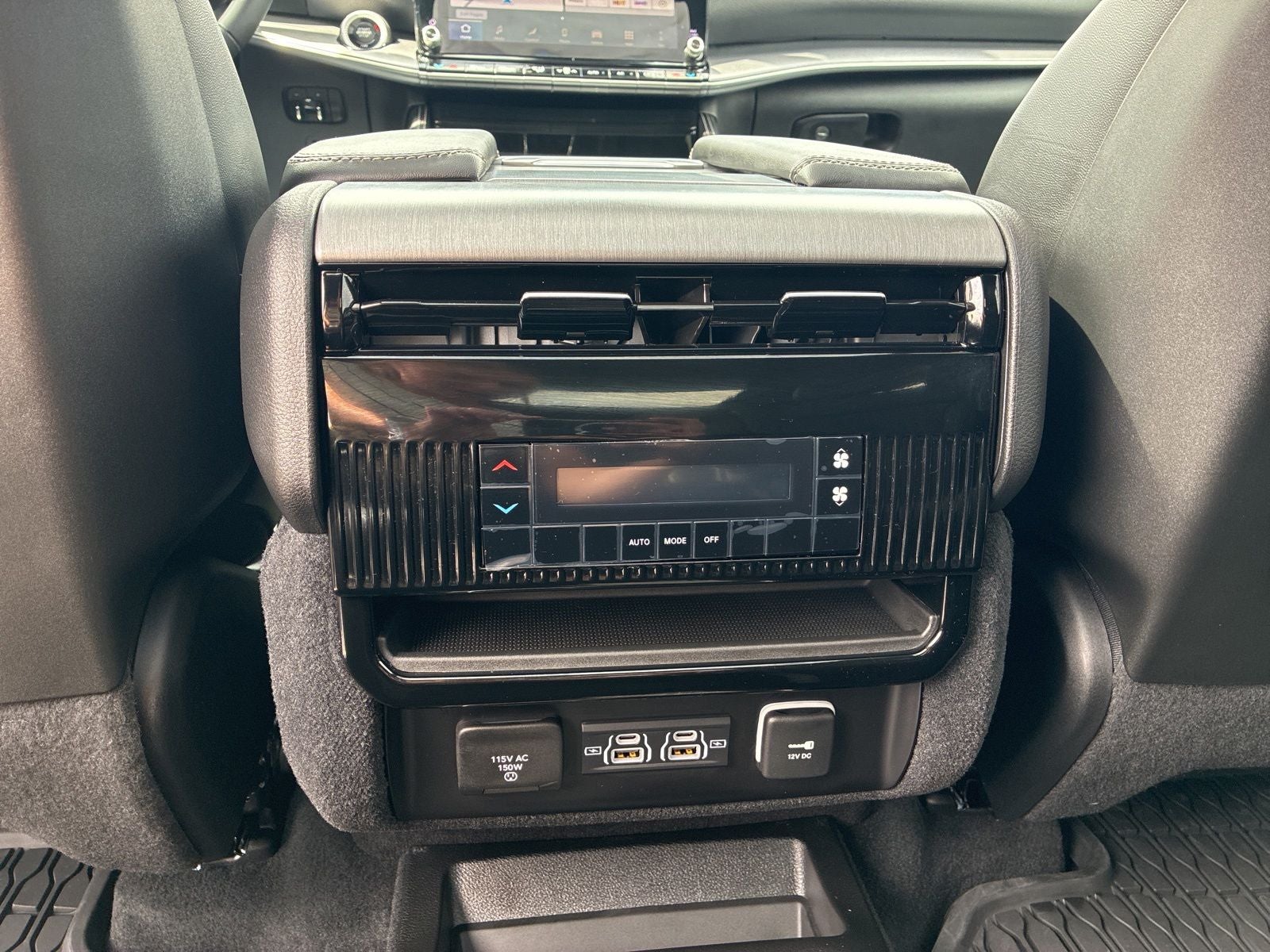 2026 Jeep Grand Wagoneer GRAND WAGONEER UPLAND 4X4