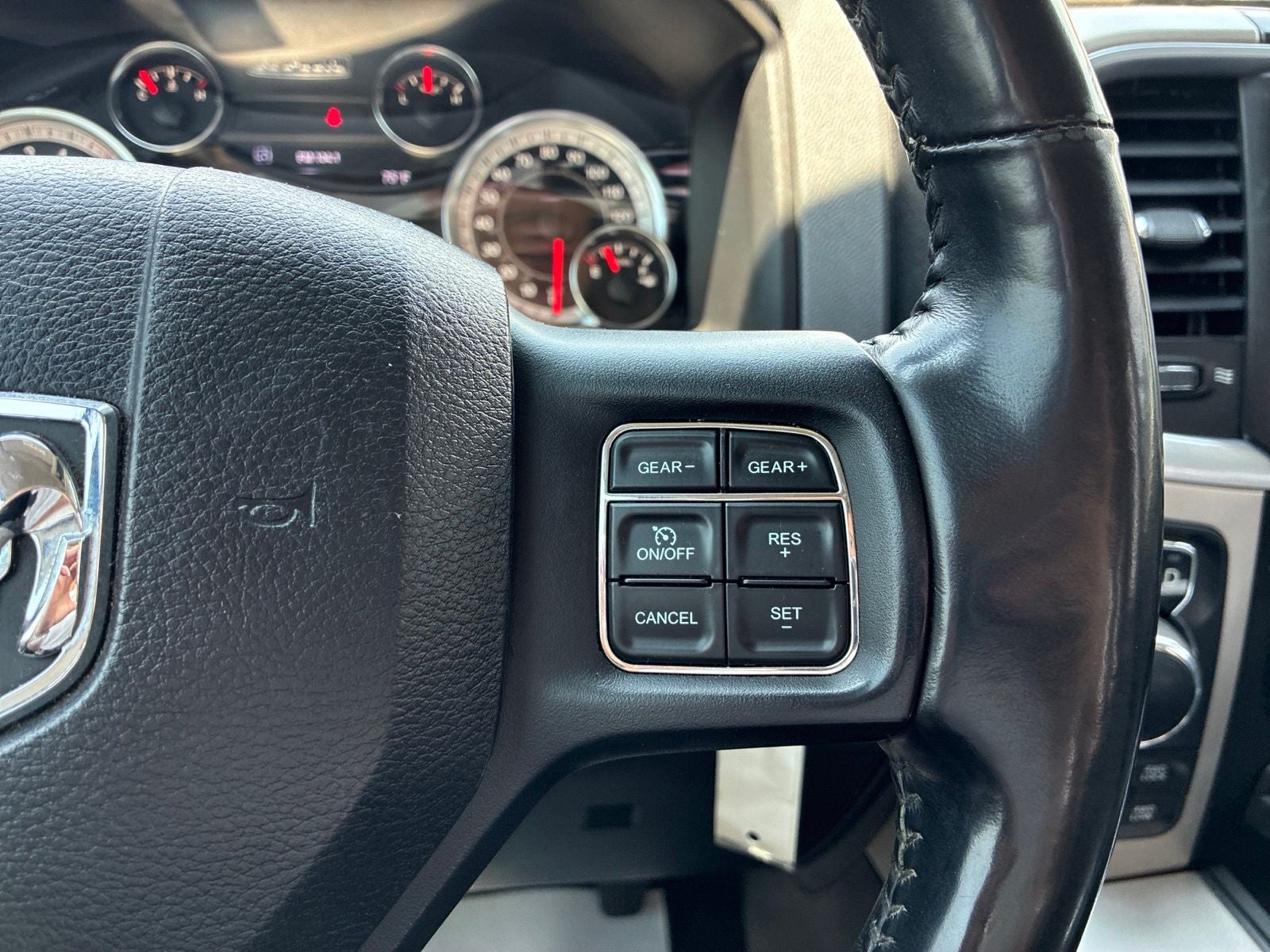 2017 RAM 1500 Big Horn Quad Cab 4x4 6'4' Box