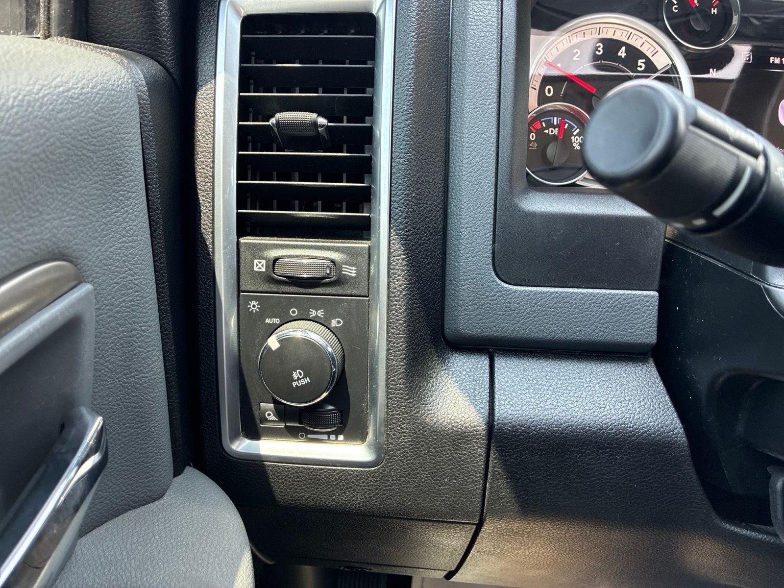 2017 RAM 1500 Big Horn Quad Cab 4x4 6'4' Box