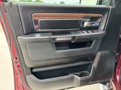 2017 RAM 1500 Laramie Crew Cab 4x4 5'7' Box