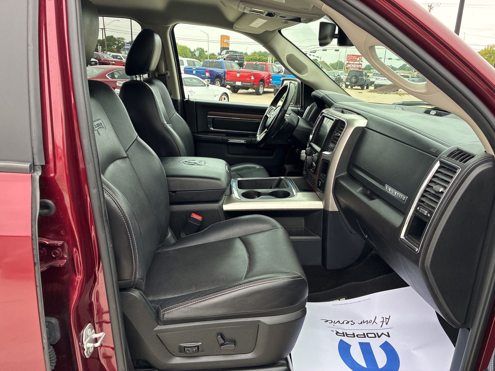 2017 RAM 1500 Laramie Crew Cab 4x4 5'7' Box