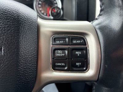 2017 RAM 1500 Laramie Crew Cab 4x4 5'7' Box