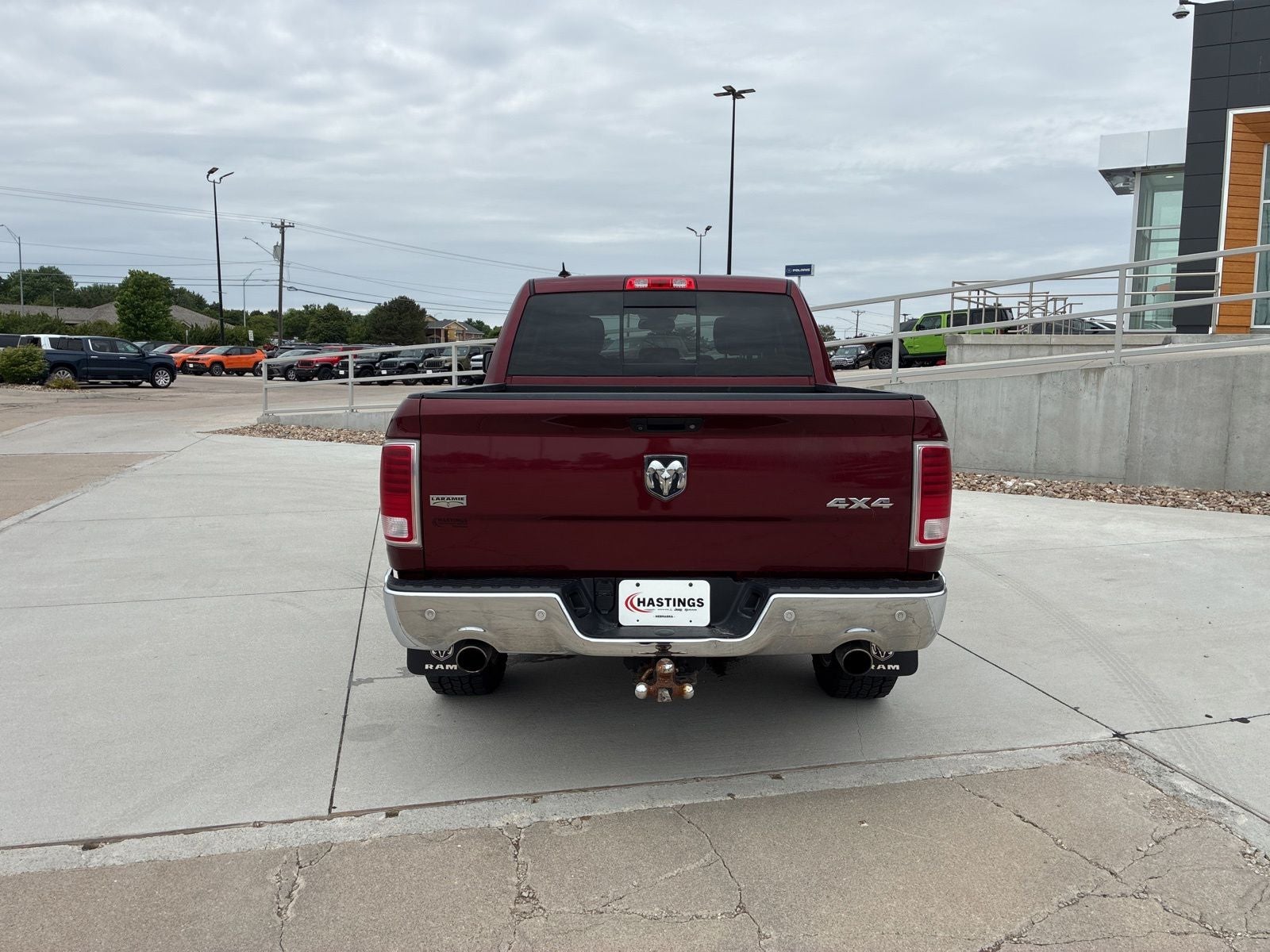 2017 RAM 1500 Laramie Crew Cab 4x4 5'7' Box