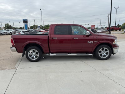 2017 RAM 1500 Laramie Crew Cab 4x4 5'7' Box
