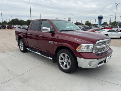 2017 RAM 1500 Laramie Crew Cab 4x4 5'7' Box