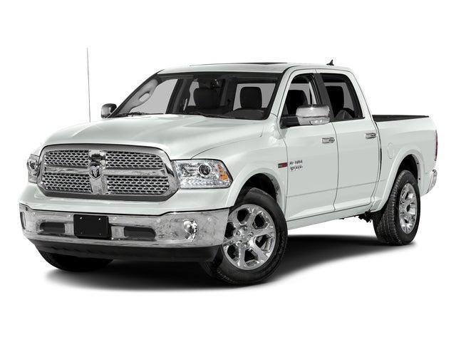 2017 RAM 1500 Laramie Crew Cab 4x4 5'7' Box