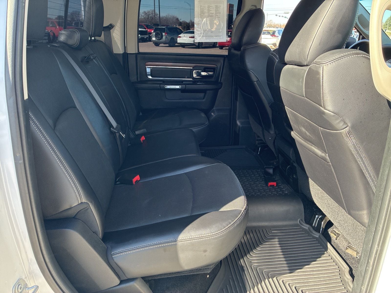 2017 RAM 1500 Laramie Crew Cab 4x4 5'7' Box