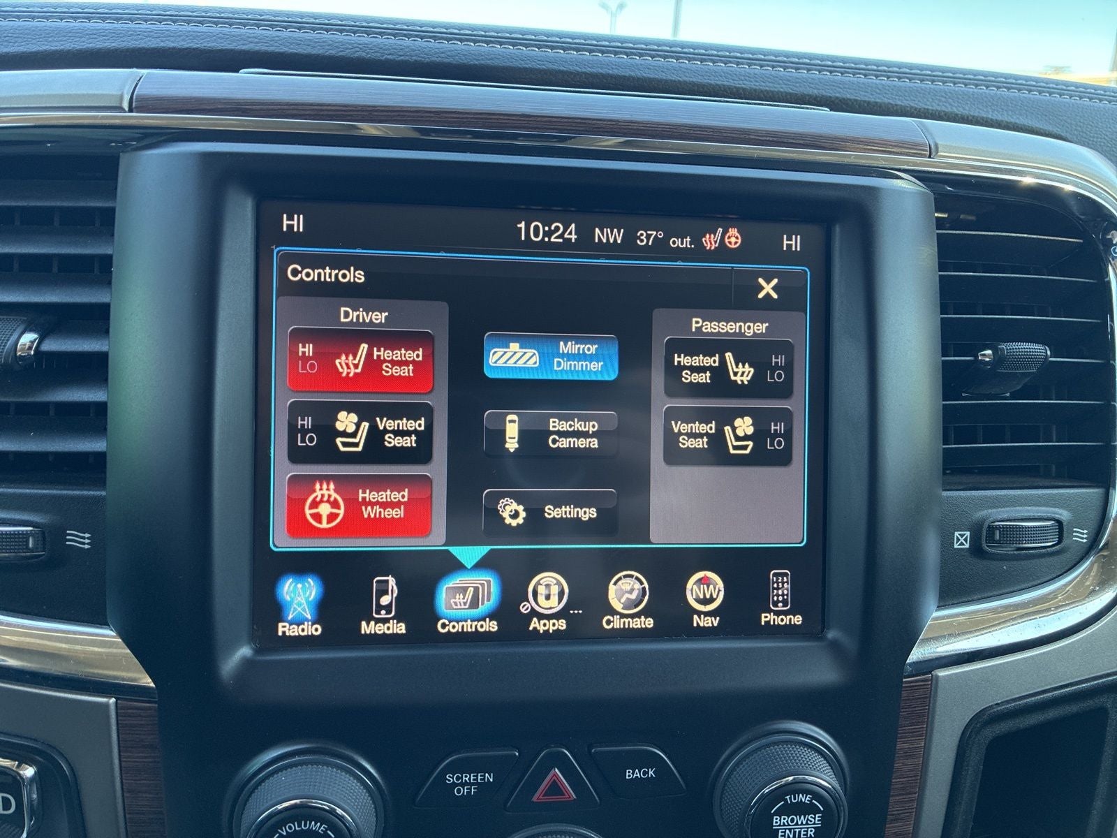 2017 RAM 1500 Laramie Crew Cab 4x4 5'7' Box