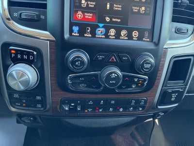 2017 RAM 1500 Laramie Crew Cab 4x4 5'7' Box