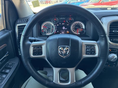 2017 RAM 1500 Laramie Crew Cab 4x4 5'7' Box