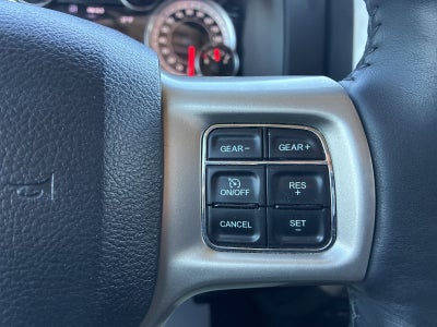 2017 RAM 1500 Laramie Crew Cab 4x4 5'7' Box