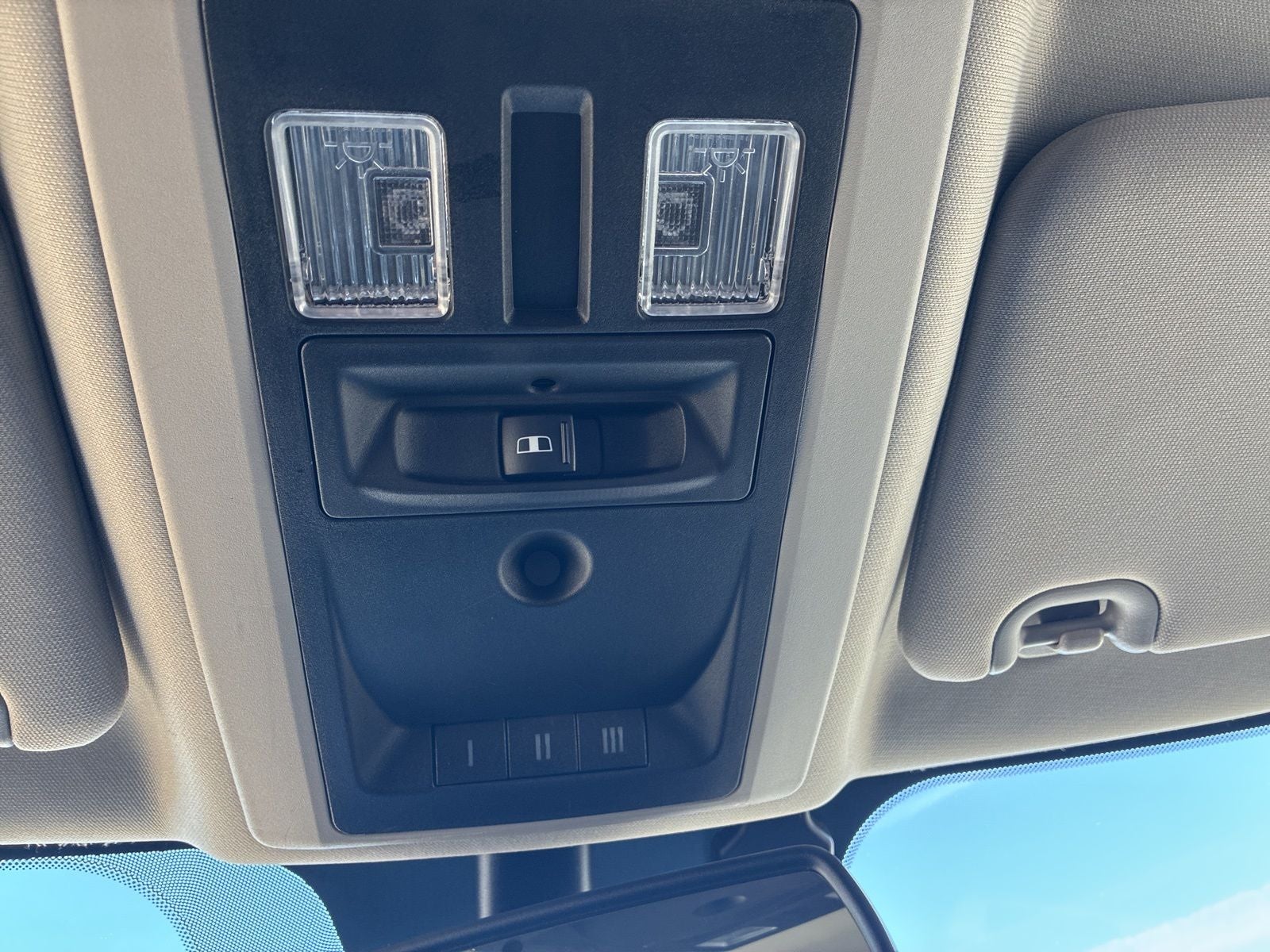 2017 RAM 1500 Laramie Crew Cab 4x4 5'7' Box