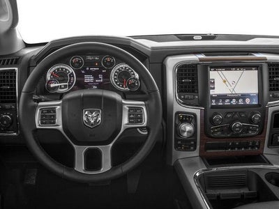 2017 RAM 1500 Laramie Crew Cab 4x4 5'7' Box