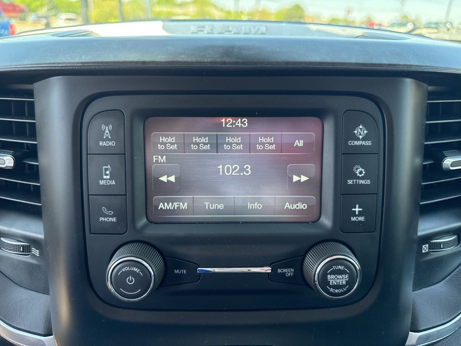 2019 RAM 1500 Big Horn/Lone Star Crew Cab 4x4 5'7' Box