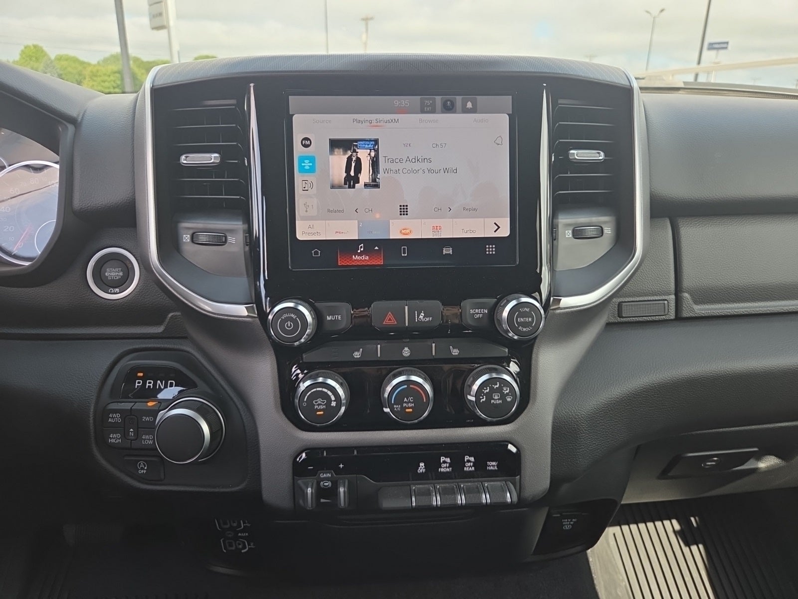 2025 RAM Ram 1500 RAM 1500 BIG HORN CREW CAB 4X4 5'7' BOX