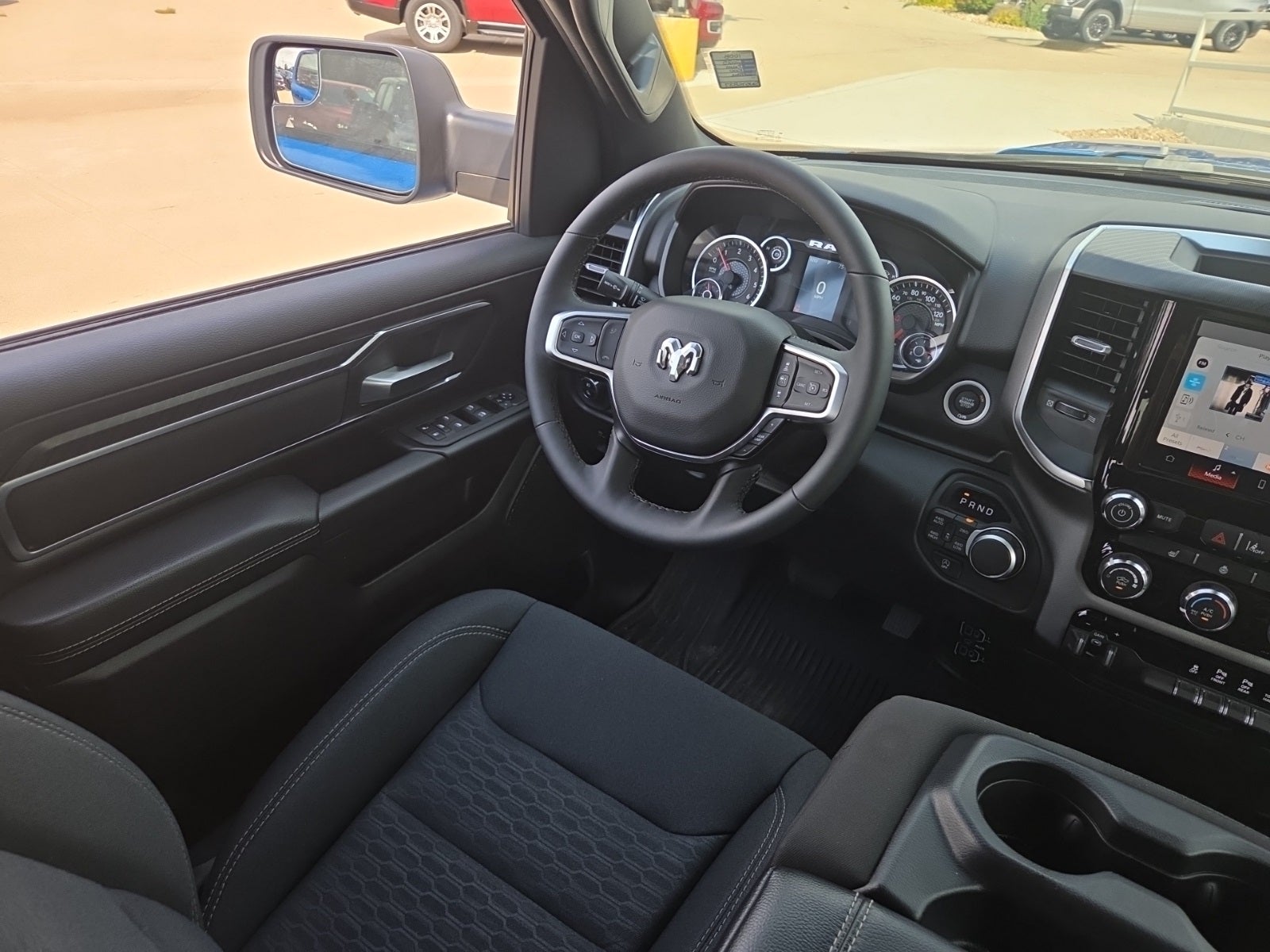 2025 RAM Ram 1500 RAM 1500 BIG HORN CREW CAB 4X4 5'7' BOX