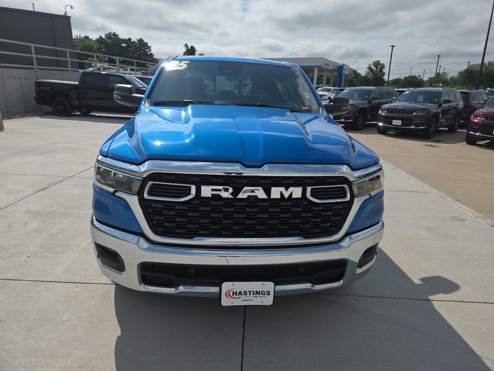 2025 RAM Ram 1500 RAM 1500 BIG HORN CREW CAB 4X4 5'7' BOX