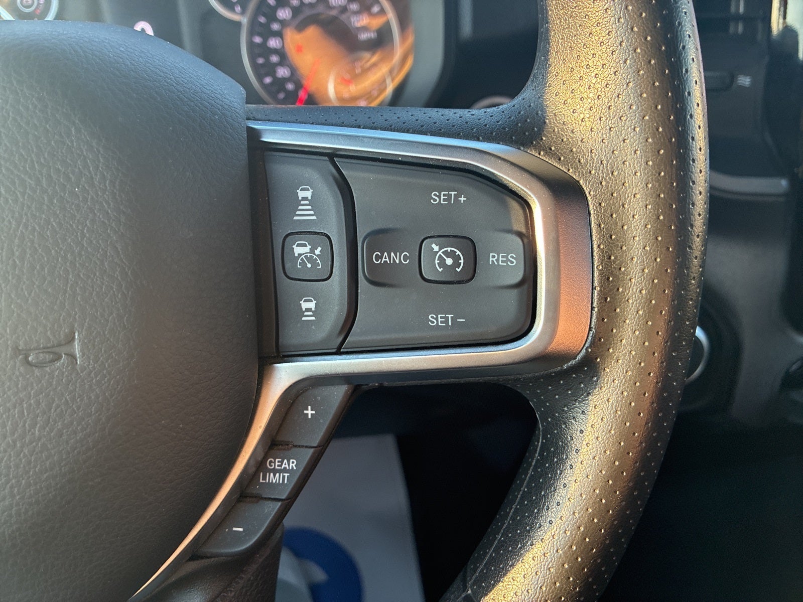 2025 RAM 1500 Tradesman Crew Cab 4x4 5'7' Box