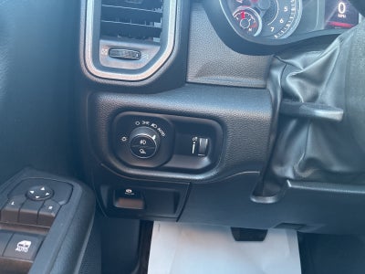 2025 RAM 1500 Tradesman Crew Cab 4x4 5'7' Box