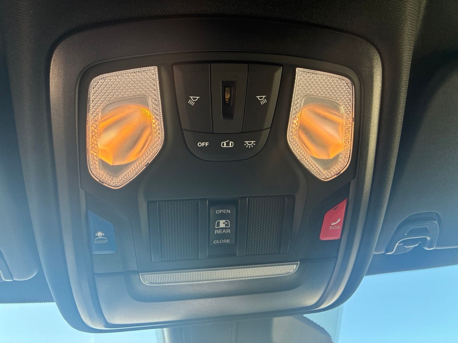 2025 RAM 1500 Tradesman Crew Cab 4x4 5'7' Box