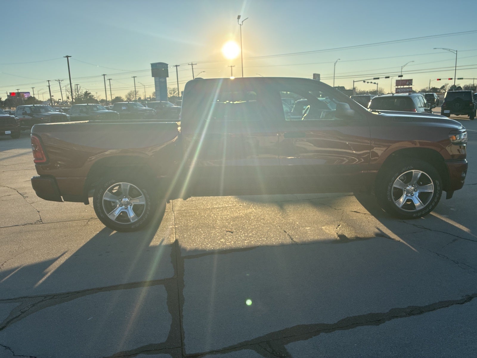 2025 RAM 1500 Tradesman Crew Cab 4x4 5'7' Box