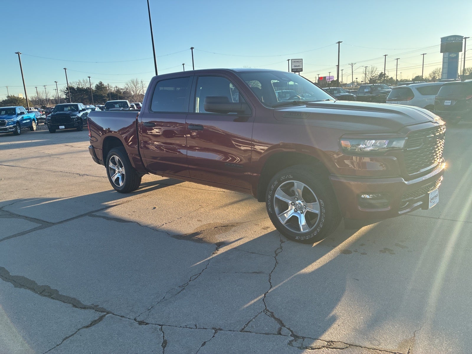 2025 RAM 1500 Tradesman Crew Cab 4x4 5'7' Box