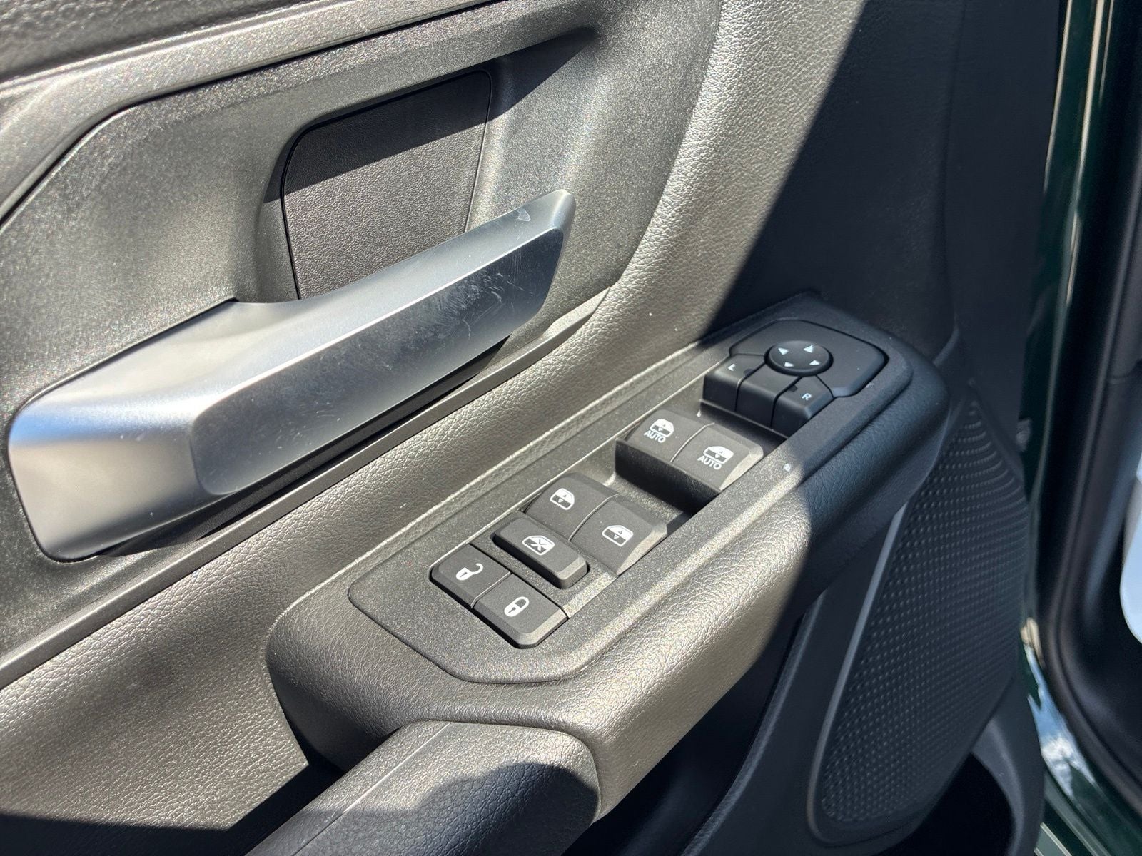 2026 RAM 1500 RAM 1500 EXPRESS CREW CAB 4X4 5'7' BOX