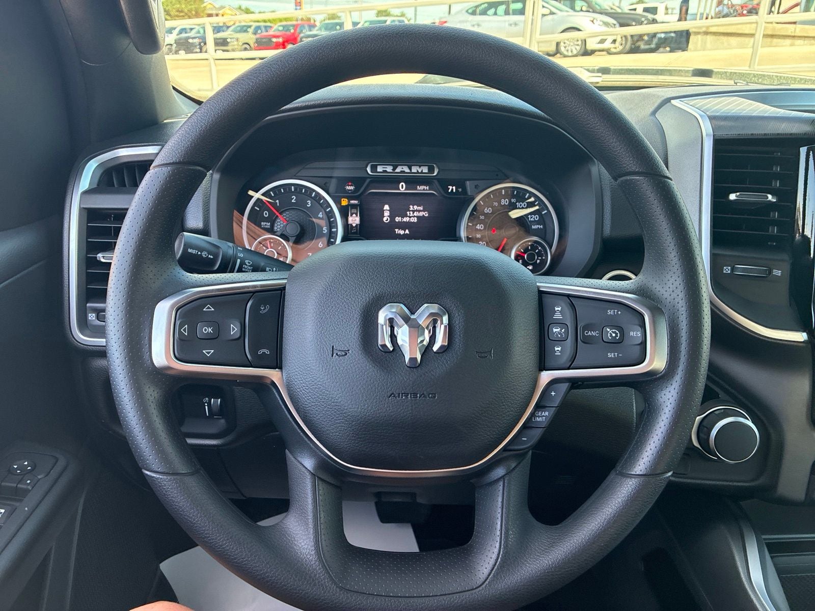 2026 RAM 1500 RAM 1500 EXPRESS CREW CAB 4X4 5'7' BOX