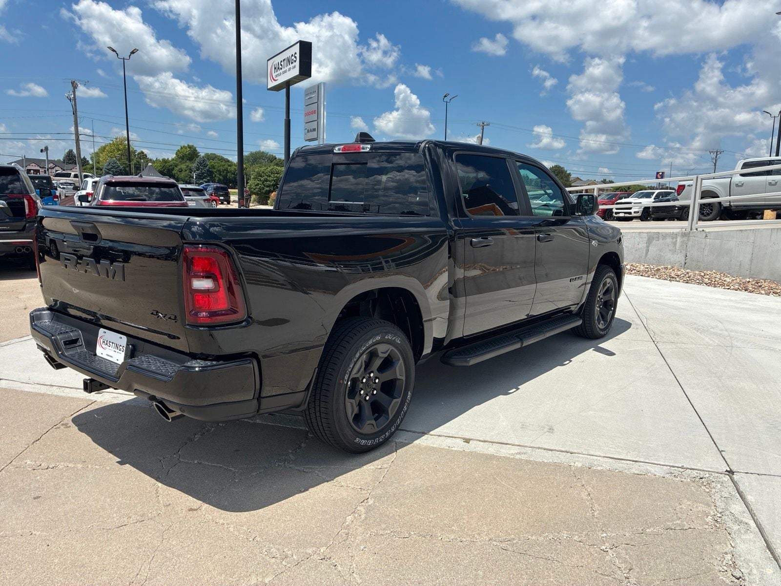 2026 RAM Ram 1500 RAM 1500 EXPRESS CREW CAB 4X4 5'7' BOX