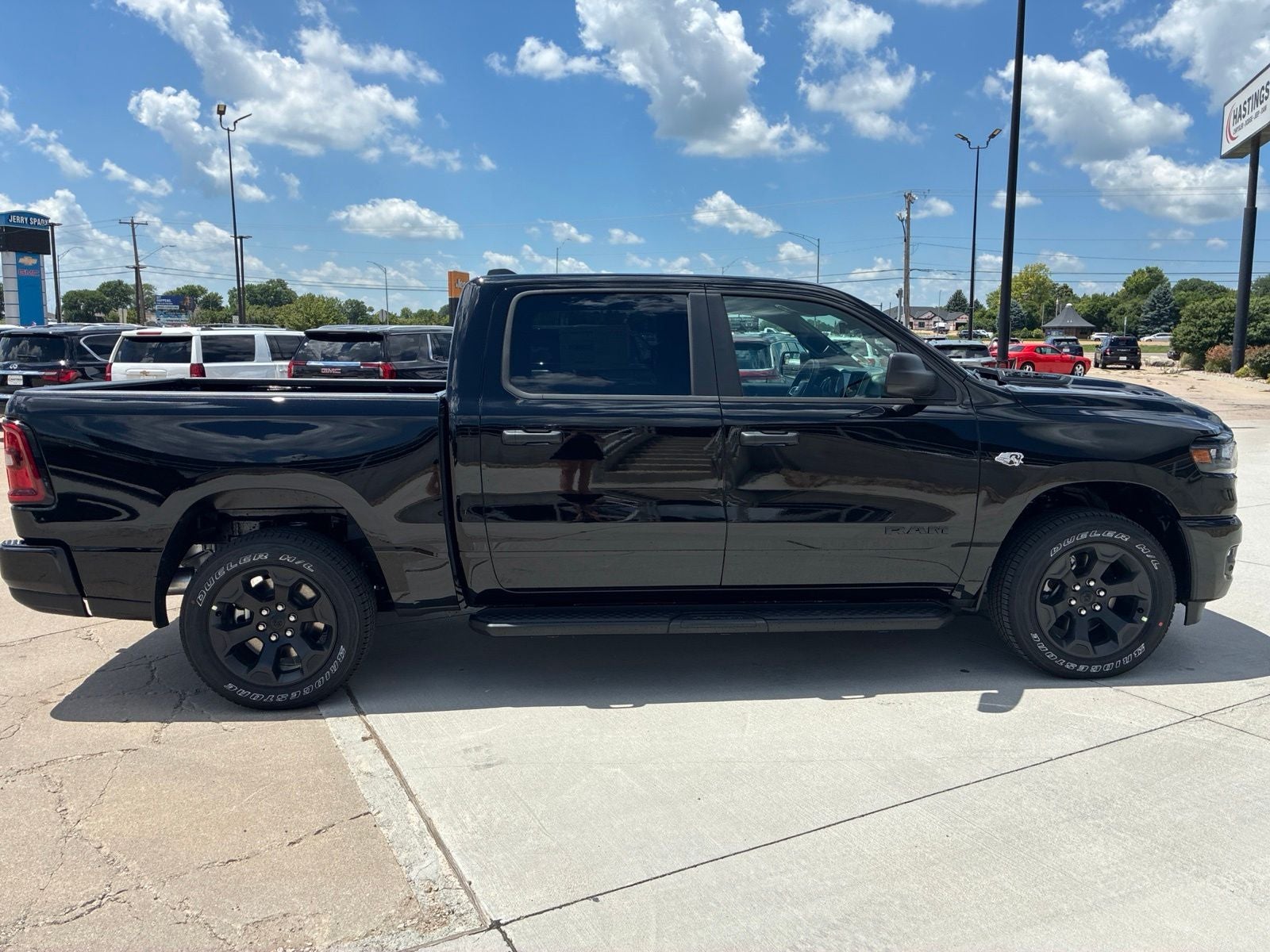 2026 RAM Ram 1500 RAM 1500 EXPRESS CREW CAB 4X4 5'7' BOX