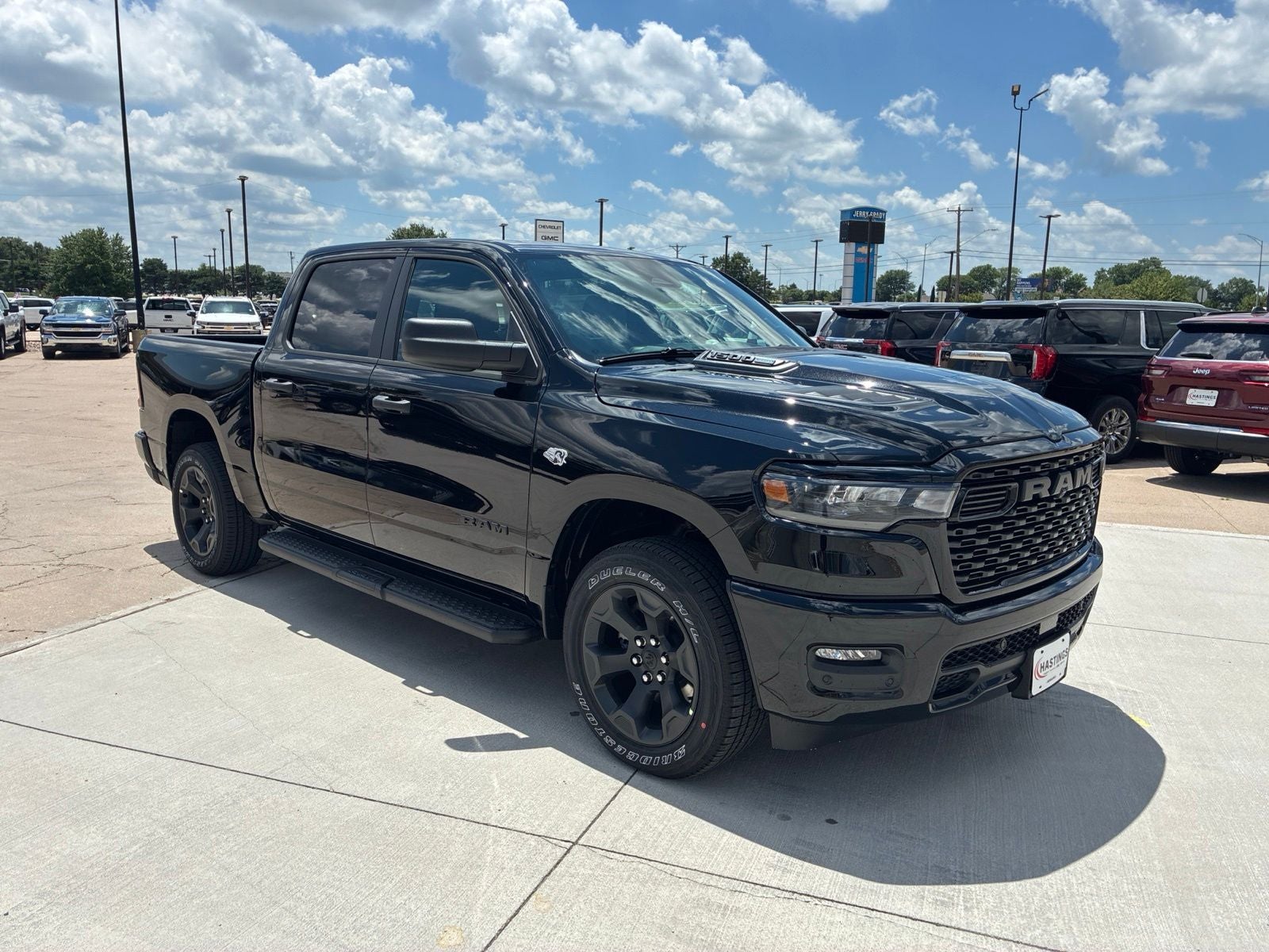 2026 RAM Ram 1500 RAM 1500 EXPRESS CREW CAB 4X4 5'7' BOX