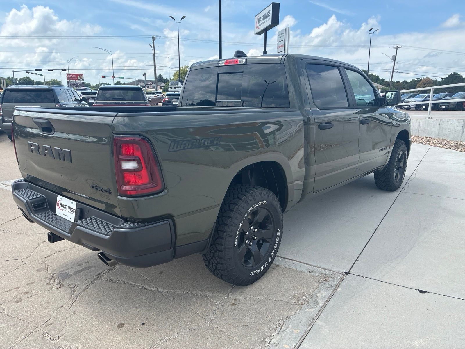 2026 RAM 1500 RAM 1500 WARLOCK CREW CAB 4X4 5'7' BOX