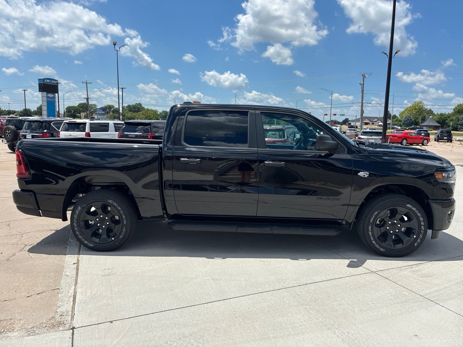 2026 RAM Ram 1500 RAM 1500 EXPRESS CREW CAB 4X4 5'7' BOX