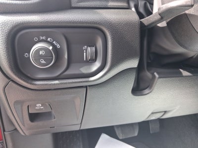 2026 RAM 1500 RAM 1500 EXPRESS CREW CAB 4X4 5'7' BOX