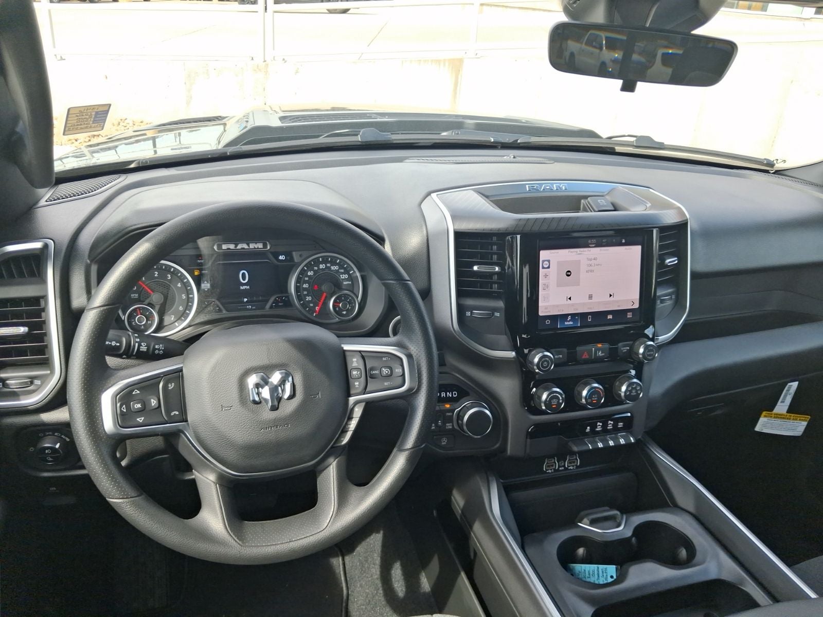 2026 RAM 1500 RAM 1500 EXPRESS CREW CAB 4X4 5'7' BOX