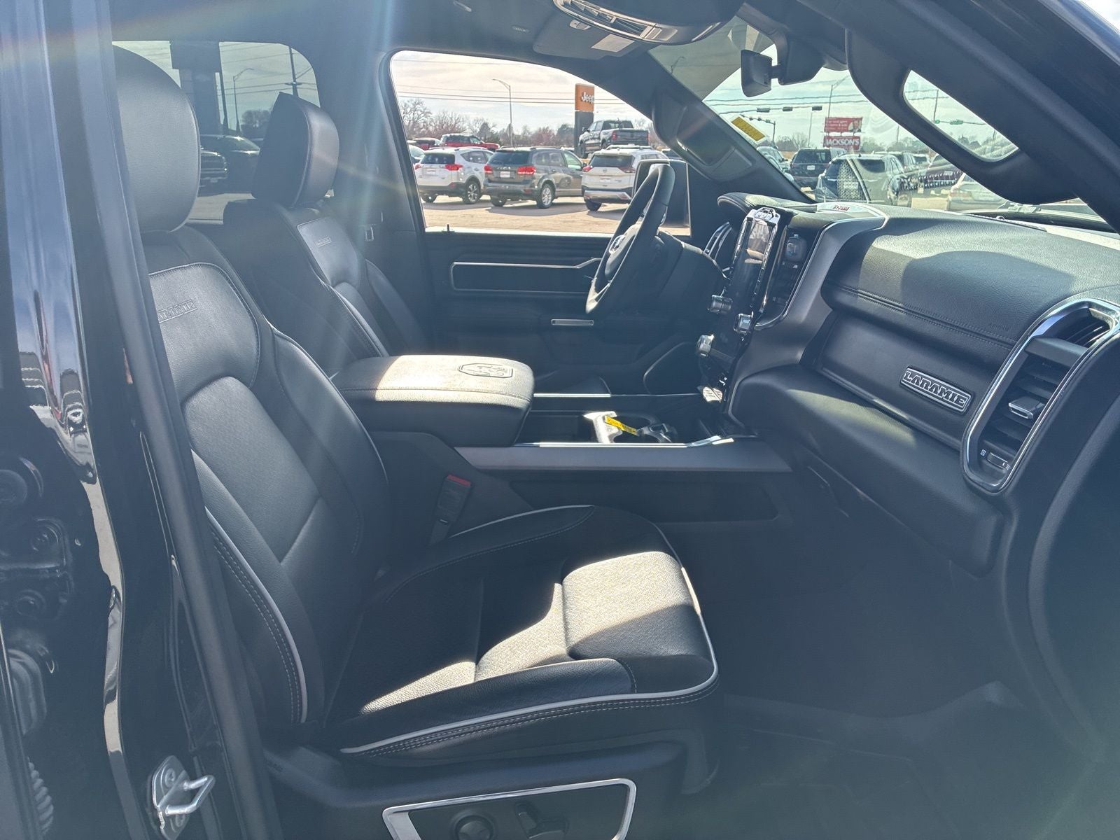 2025 RAM 1500 Laramie Crew Cab 4x4 5'7' Box