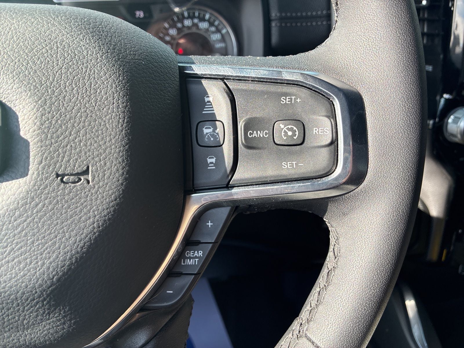 2025 RAM 1500 Laramie Crew Cab 4x4 5'7' Box