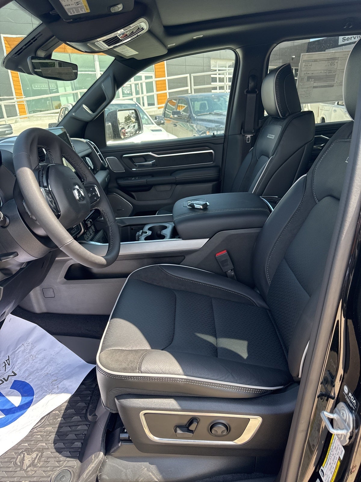 2026 RAM Ram 1500 RAM 1500 LARAMIE CREW CAB 4X4 5'7' BOX