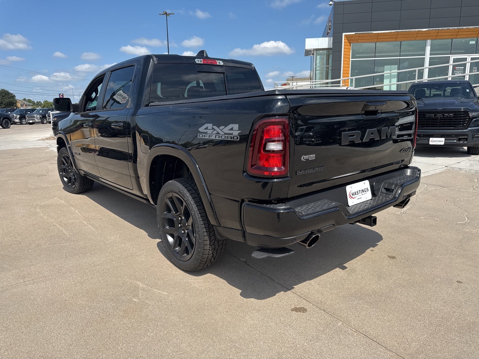 2026 RAM Ram 1500 RAM 1500 LARAMIE CREW CAB 4X4 5'7' BOX