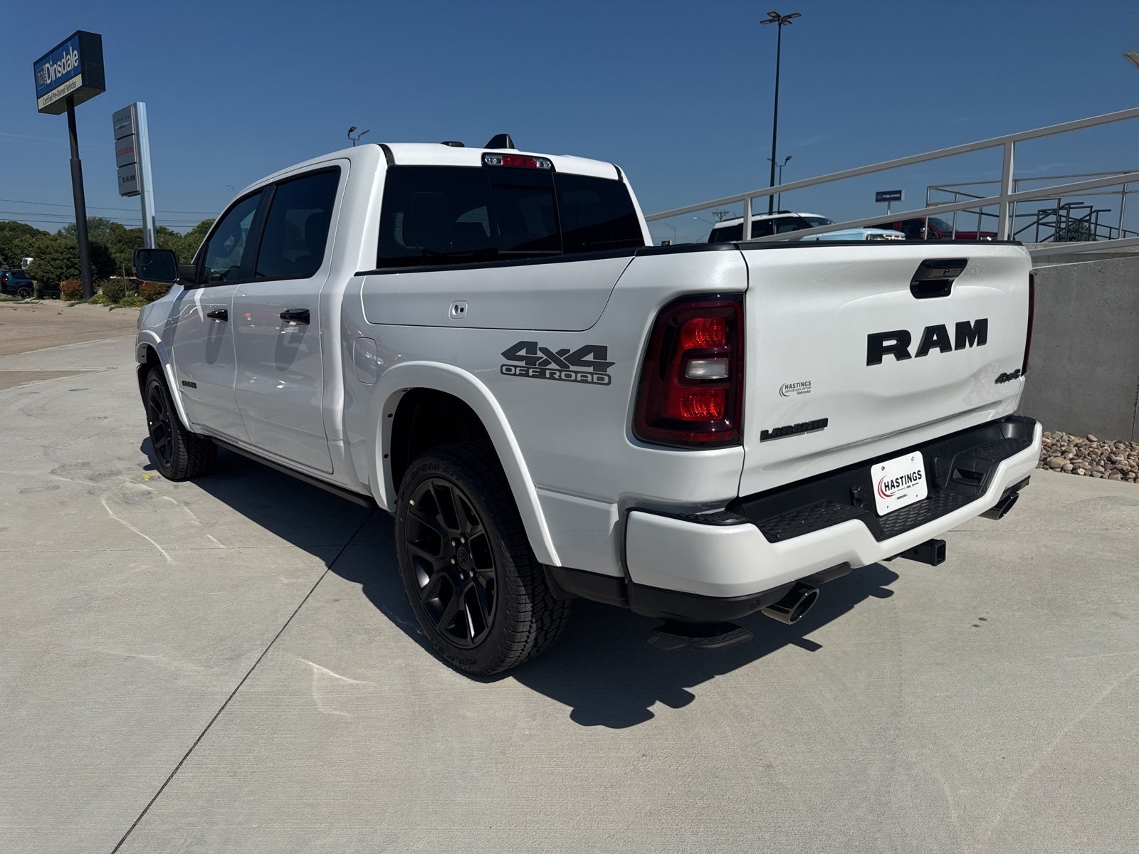 2026 RAM Ram 1500 RAM 1500 LARAMIE CREW CAB 4X4 5'7' BOX