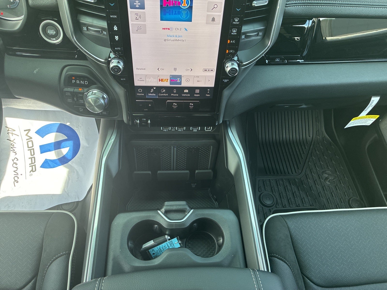 2026 RAM Ram 1500 RAM 1500 LARAMIE CREW CAB 4X4 5'7' BOX