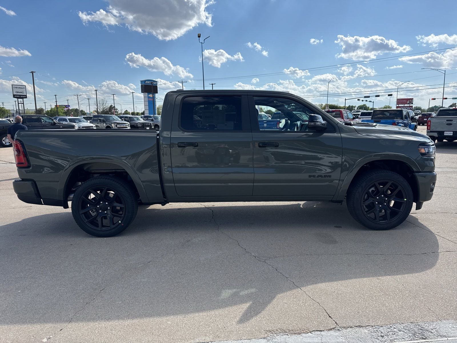 2026 RAM Ram 1500 RAM 1500 LARAMIE CREW CAB 4X4 5'7' BOX