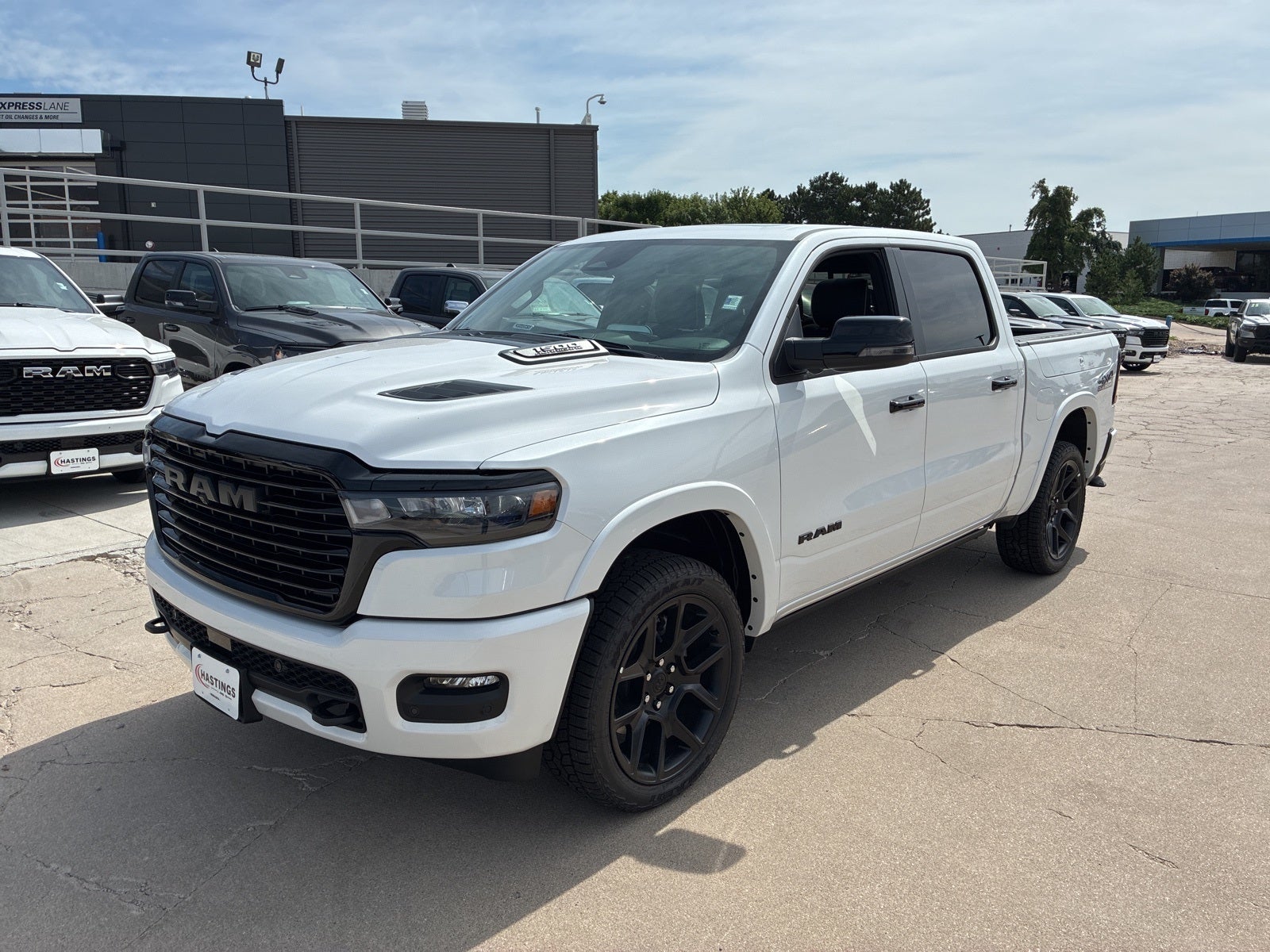 2026 RAM Ram 1500 RAM 1500 LARAMIE CREW CAB 4X4 5'7' BOX