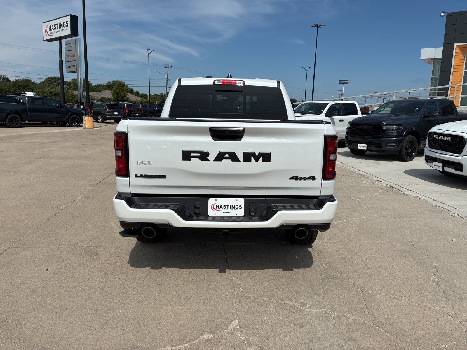 2026 RAM Ram 1500 RAM 1500 LARAMIE CREW CAB 4X4 5'7' BOX