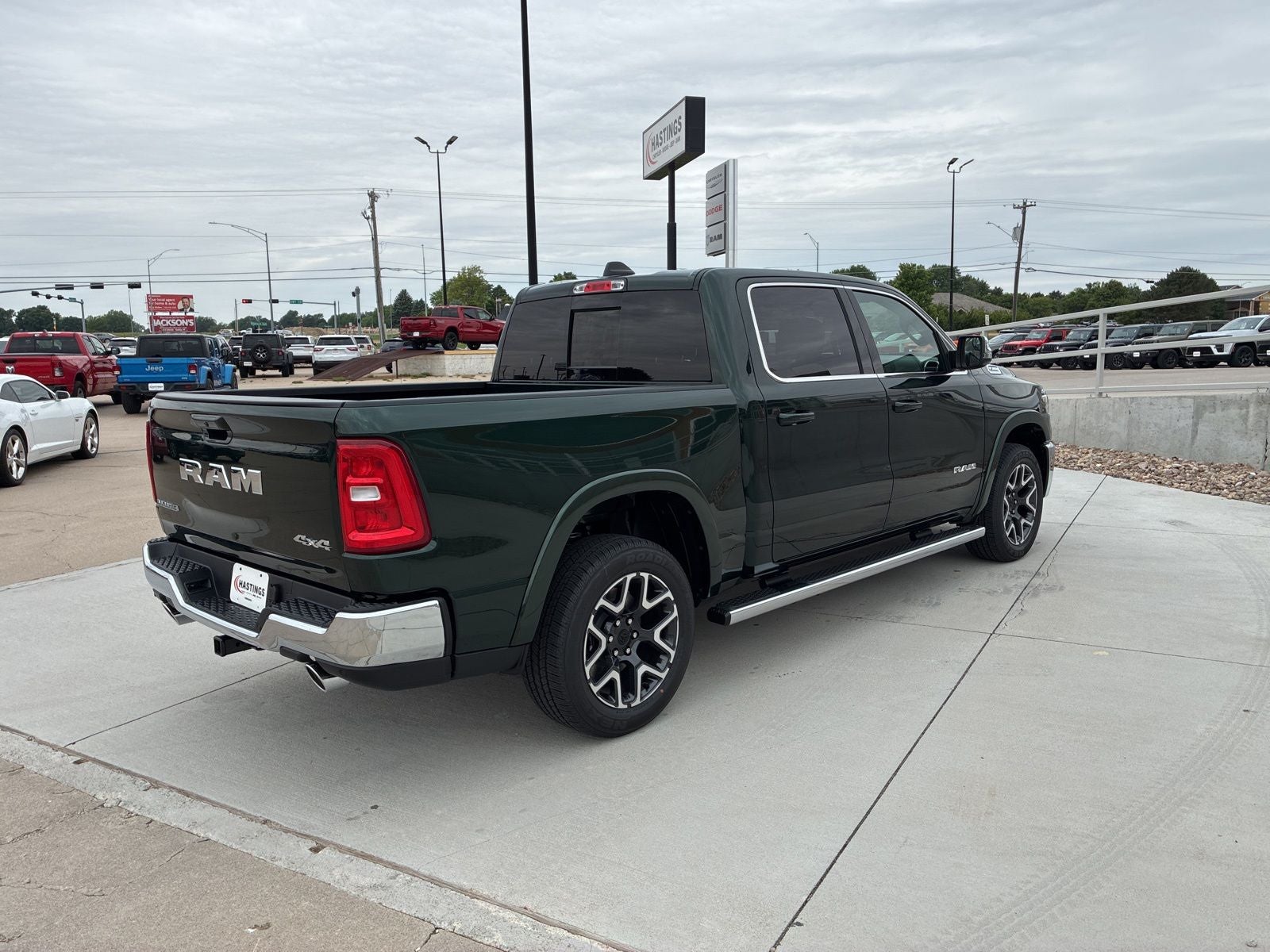 2026 RAM Ram 1500 RAM 1500 LARAMIE CREW CAB 4X4 5'7' BOX