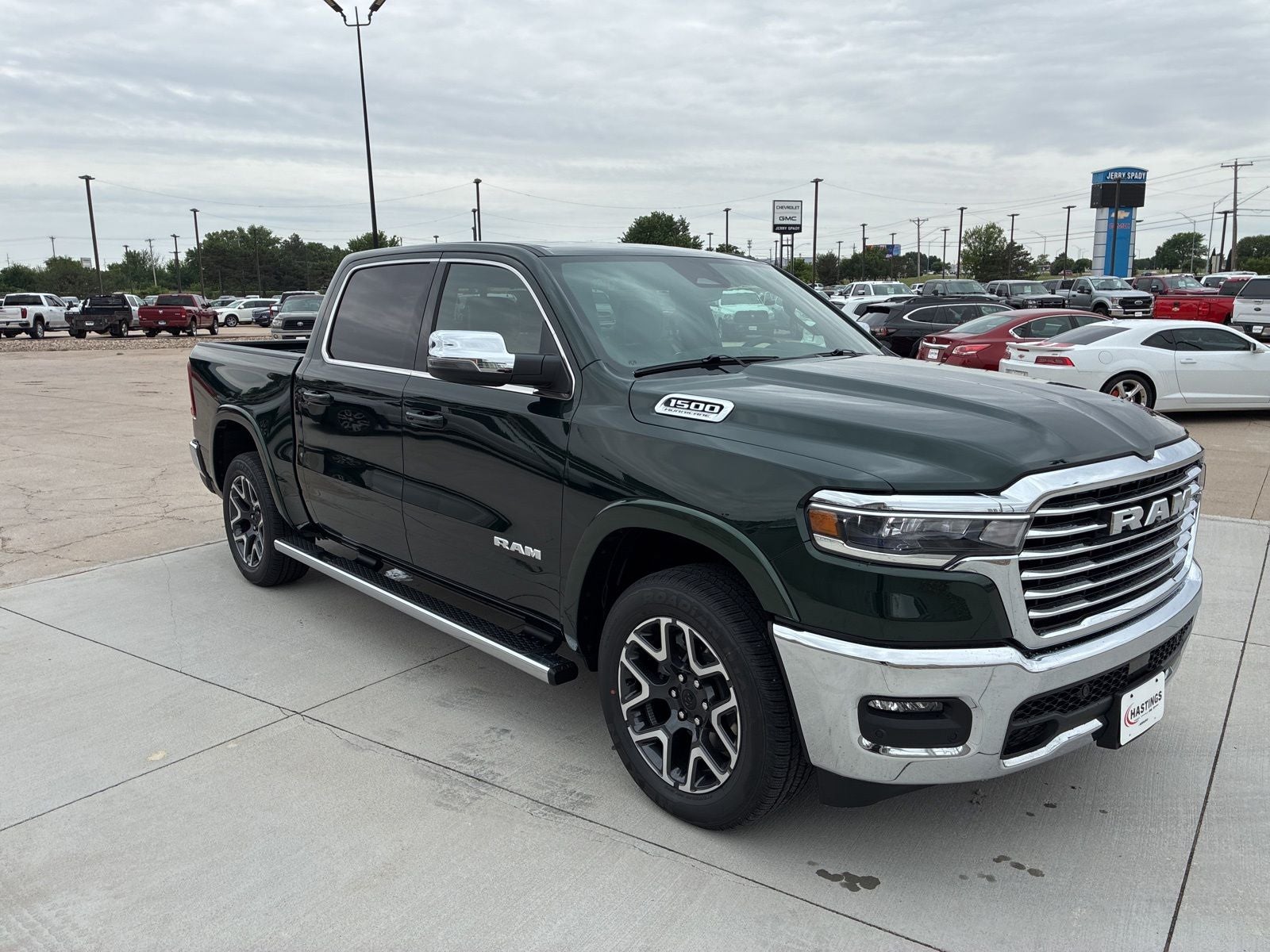 2026 RAM Ram 1500 RAM 1500 LARAMIE CREW CAB 4X4 5'7' BOX