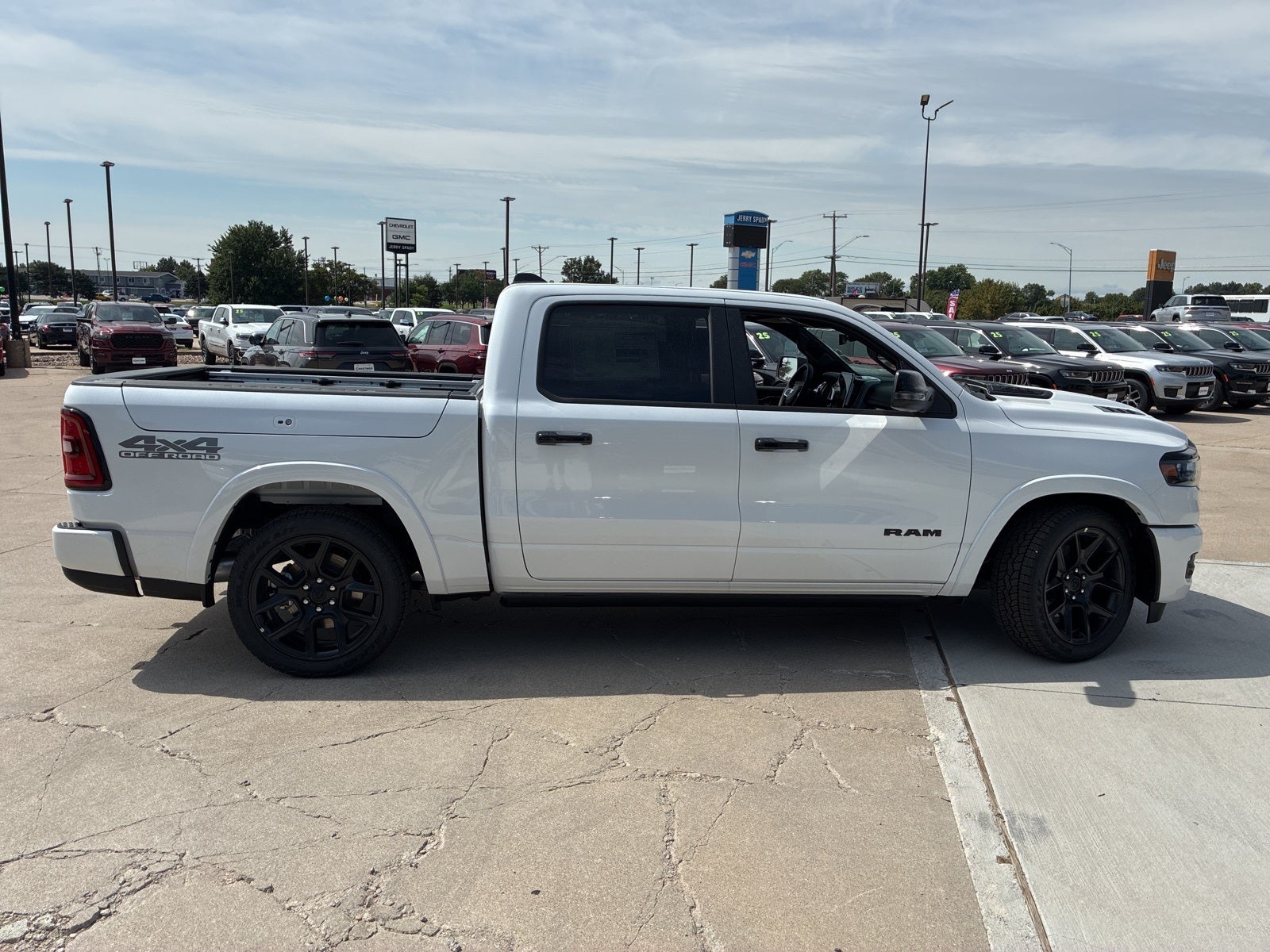 2026 RAM Ram 1500 RAM 1500 LARAMIE CREW CAB 4X4 5'7' BOX