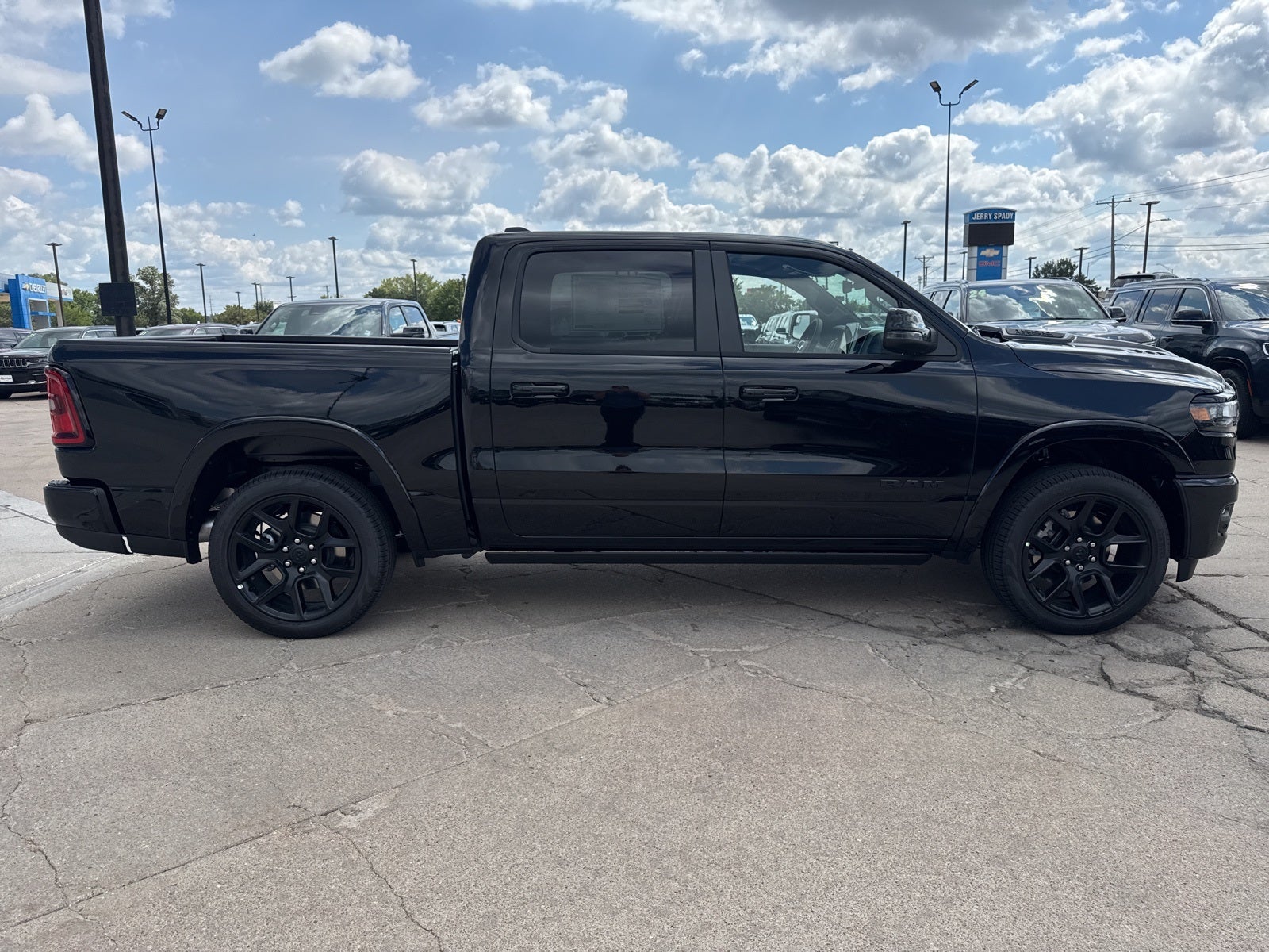 2026 RAM Ram 1500 RAM 1500 LARAMIE CREW CAB 4X4 5'7' BOX